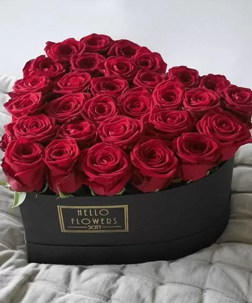Czerwone róże w boxie serce - kwiaty w pudełku | flower box serce