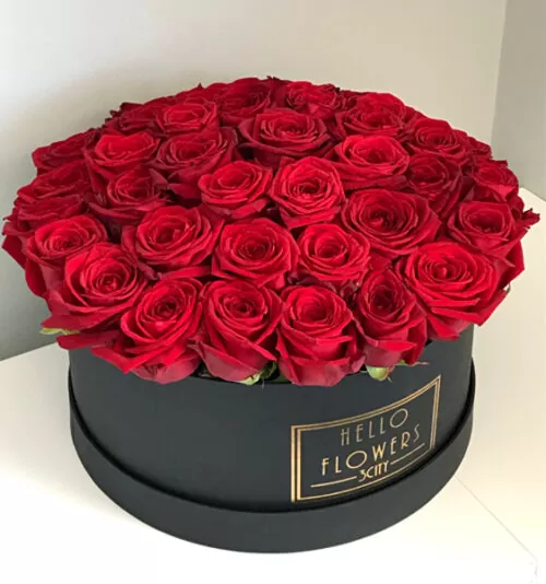 Czerwone róże w czarnym mega boxie - kwiaty w pudełku flower box